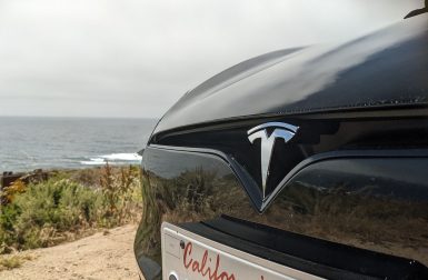 Tesla : plainte groupée après une mise à jour réduisant l’autonomie