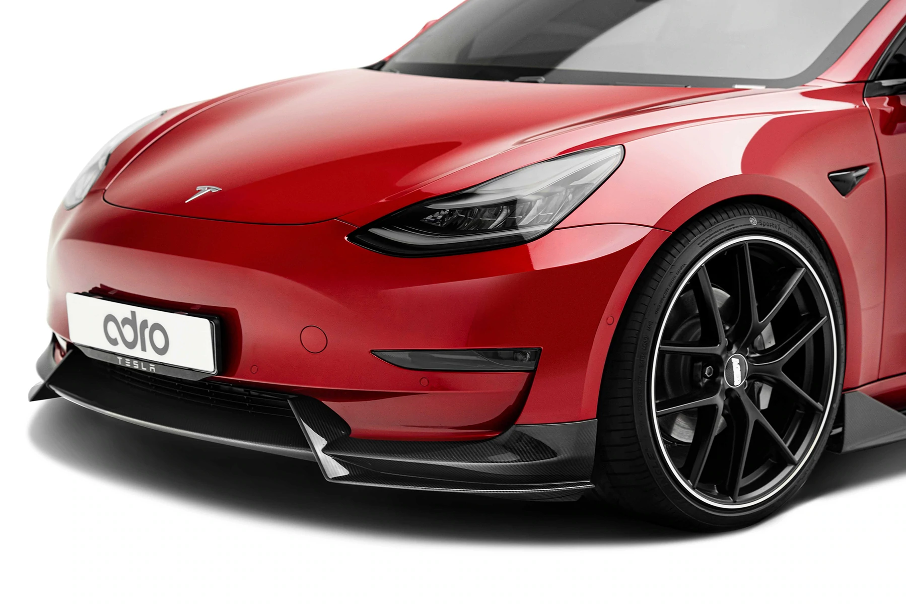 ADRO : un kit carrosserie en carbone à 5 000 € pour améliorer l’efficience des Tesla Model 3 et Y