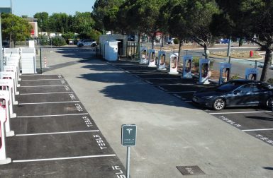 Tesla : onze stations ont été ouvertes en France en juin