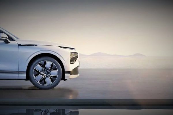 Voiture électrique, le choc des civilisations