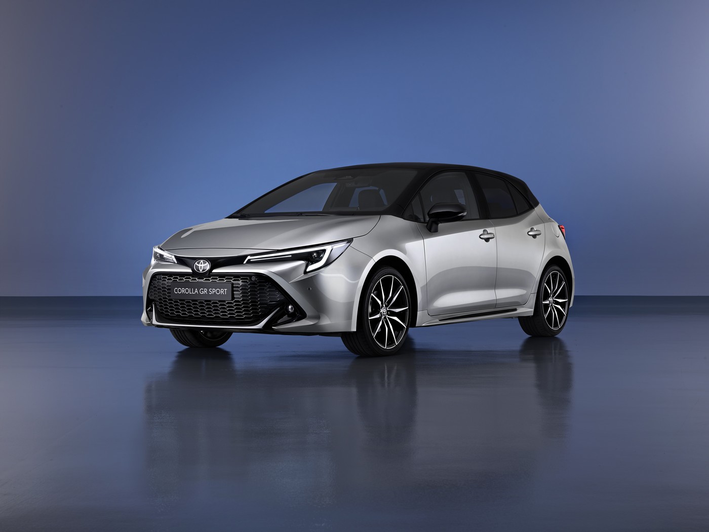 Prix Toyota RAV4 (2022). Une gamme hybride revue à partir de 38 100 €