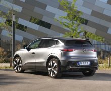 Content des ventes de la Megane, Renault reste hermétique à la guerre des prix lancée par Tesla