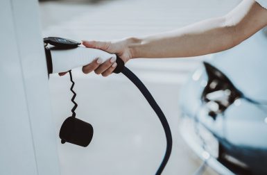 https://www.automobile-propre.com/podcasts/ce-geant-dinternet-veut-aider-a-la-recharge-de-vehicules-electriques/?