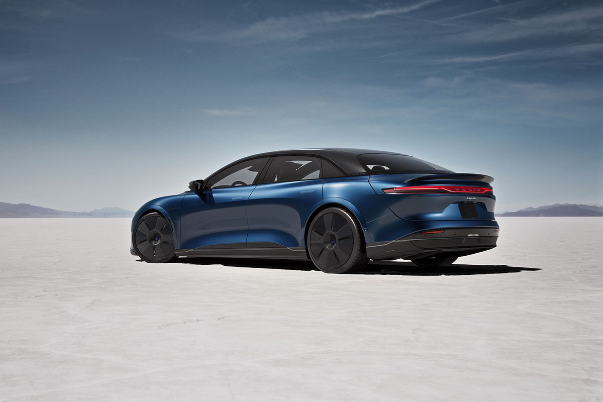 The Lucid Air Sapphire reveals its incredible technical sheet and its