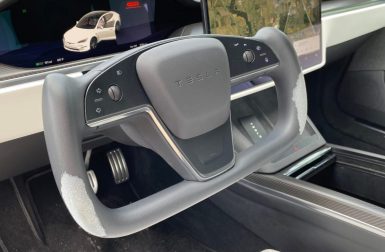 Tesla Model S : une sellerie en cuir artificiel à la résistance laissant à désirer