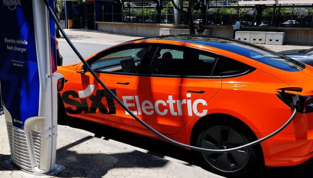 Voiture électrique : une nouvelle prime pour les loueurs courte durée