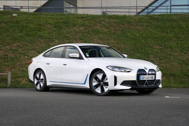 Essai – BMW i4 eDrive40 : les consommations, autonomies et performances mesurées de notre Supertest
