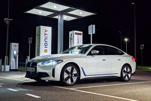 Essai – BMW i4 eDrive40 : les temps de recharge et de voyage de notre Supertest