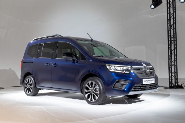 Présentation vidéo – Renault Kangoo E-Tech électrique : enfin prêt pour la vie de famille