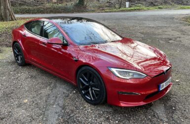Essai Vidéo – Tesla Model S Plaid : accélérer ou discuter, il faudra choisir !