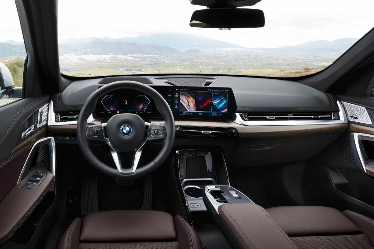 L'habitacle du SUV électrique BMW iX1