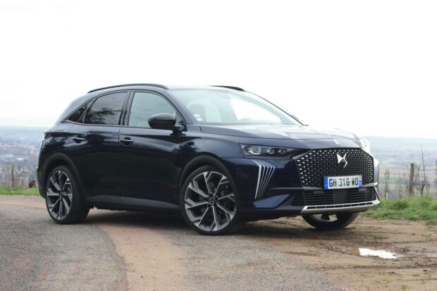 Essai – DS 7 PHEV 360 : on a fait 1 600 km dans le plus cher des SUV français