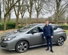 Témoignage – Théo, 24 ans, en Nissan Leaf : « rouler électrique est aussi plus économique »