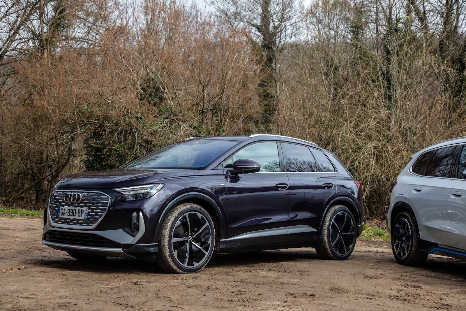 Audi Q4 etron vs BMW iX1 la rivalité ancestrale se poursuit dans l