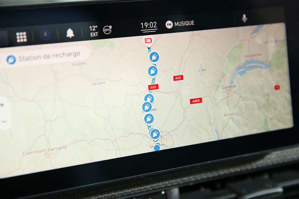 Essai Fiat 500e 42 kWh les temps de recharge et de voyage de notre Supertest