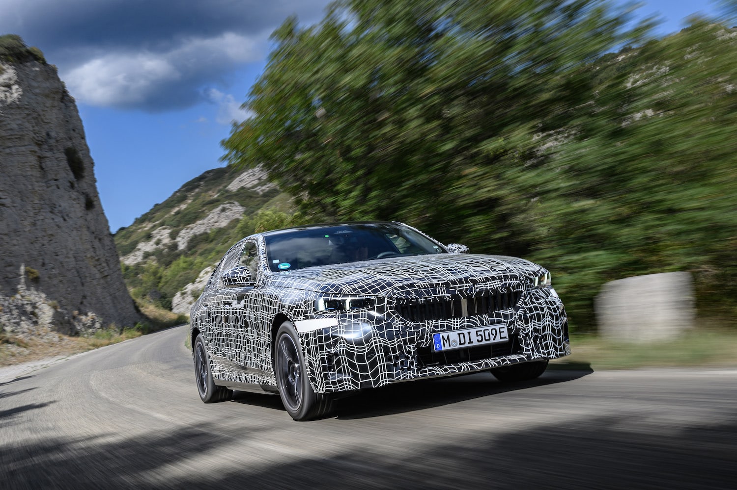 BMW i5 : les premières images de l'essai de la Série 5 électrique