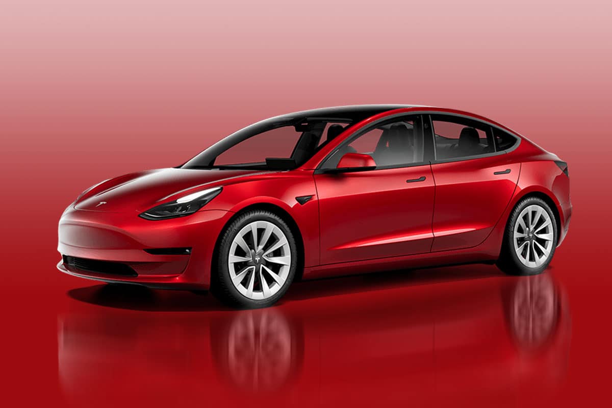 Tesla Model 3 Grande Autonomie Propulsion. Prix et caractéristiques de  cette nouvelle version réservée aux pros