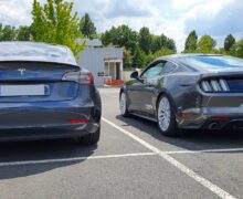 Témoignage : Thierry abandonne sa Ford Mustang V8 pour une Tesla Model 3 Performance