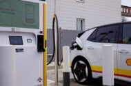 Volkswagen et Shell créent des chargeurs rapides alimentés par de l’électricité à basse tension
