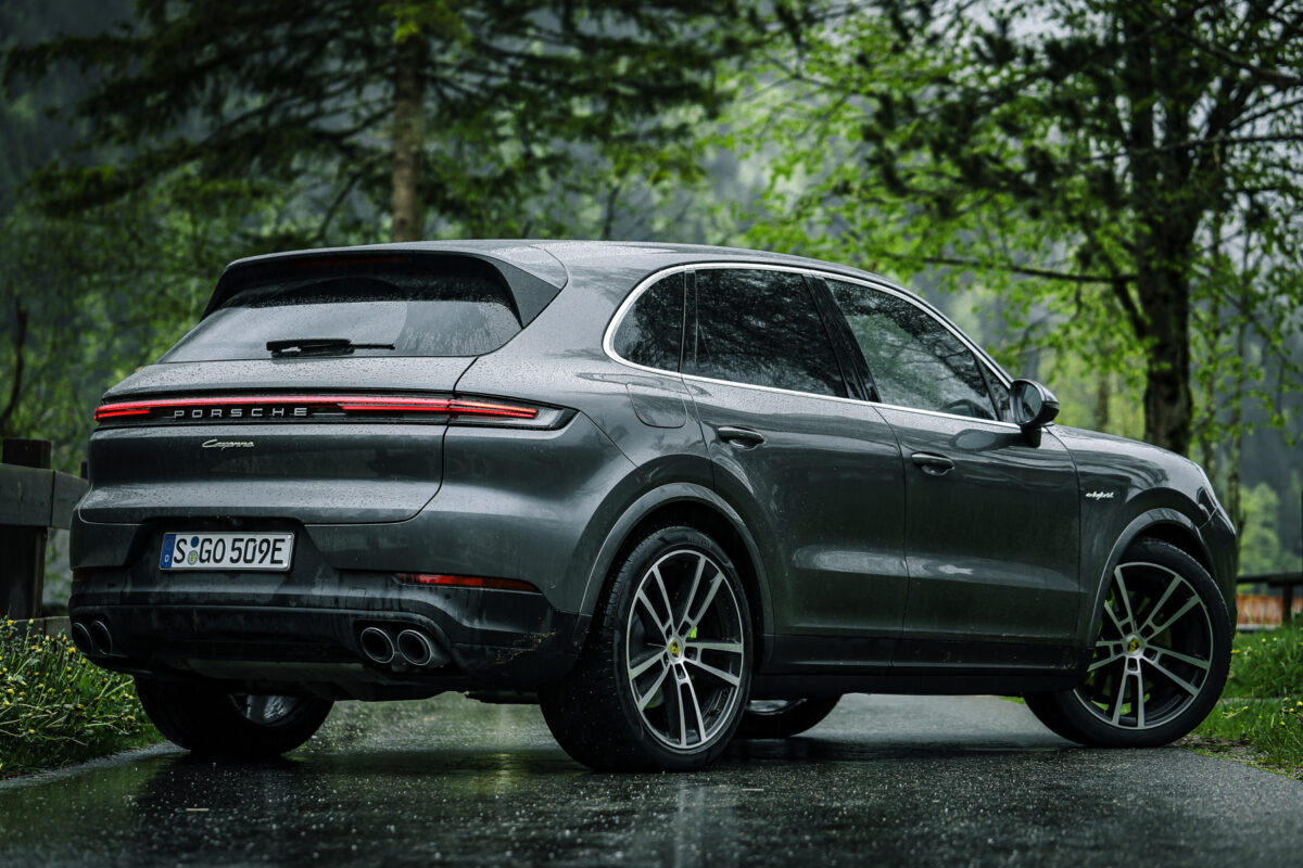 Porsche Cayenne EHybrid ESSAI du SUV hybride rechargeable