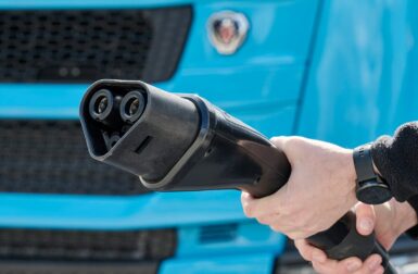 Xe tải điện - Scania kiểm tra một hệ thống tải ở mức 3.750 kW!