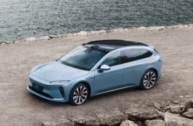 Here is the Nio et5 Touring, a sexy electric break