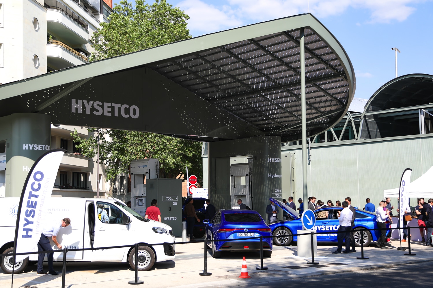 HysetCo inaugurates Europe's largest hydrogen station in Paris Plugavel