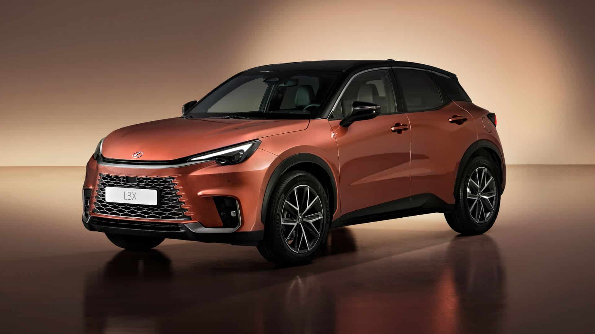 Gamme Lexus LBX le petit SUV hybride disponible à la réservation