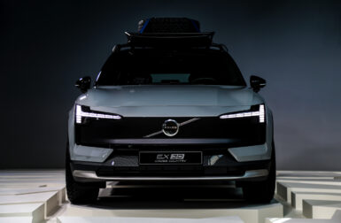Volvo devient le premier constructeur européen à adopter le port NACS de Tesla en Amérique du Nord