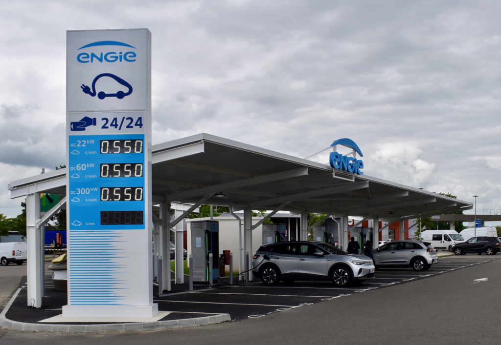 Siemens Equips Engie Stations with 320 Fast Chargers Revolutionizing