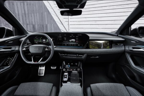 IAA Munich 2023 : Audi dévoile l’intérieur du SUV électrique Q6 e-tron