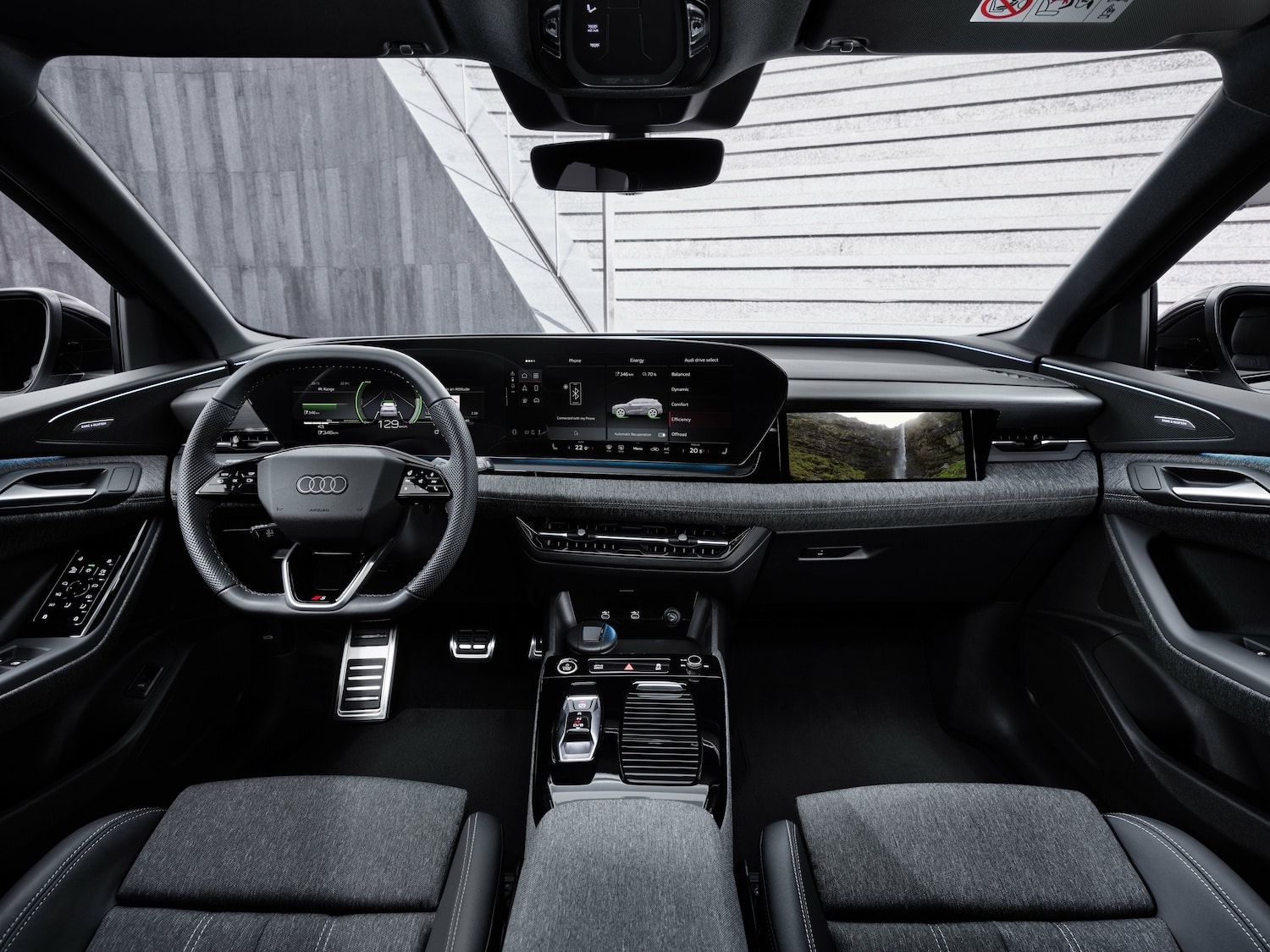 Audi svela gli interni del SUV elettrico Q6 e-tron