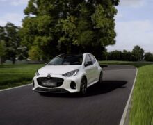 Mazda change de stratégie pour sa citadine 2 hybride