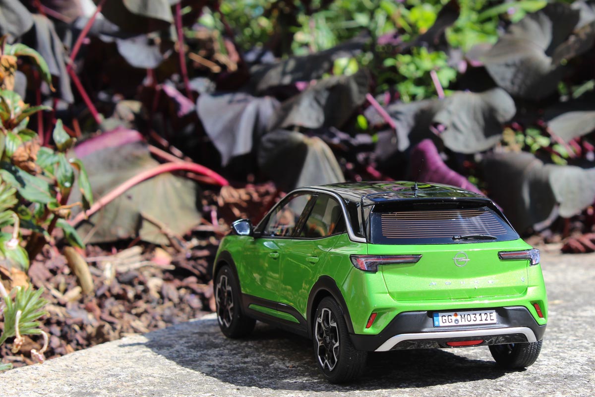Opel Mokka-E Gs Line Matcha 2021 1:18 OttOmobile - 20 anos! Loja on-line de miniaturas colecionáveis