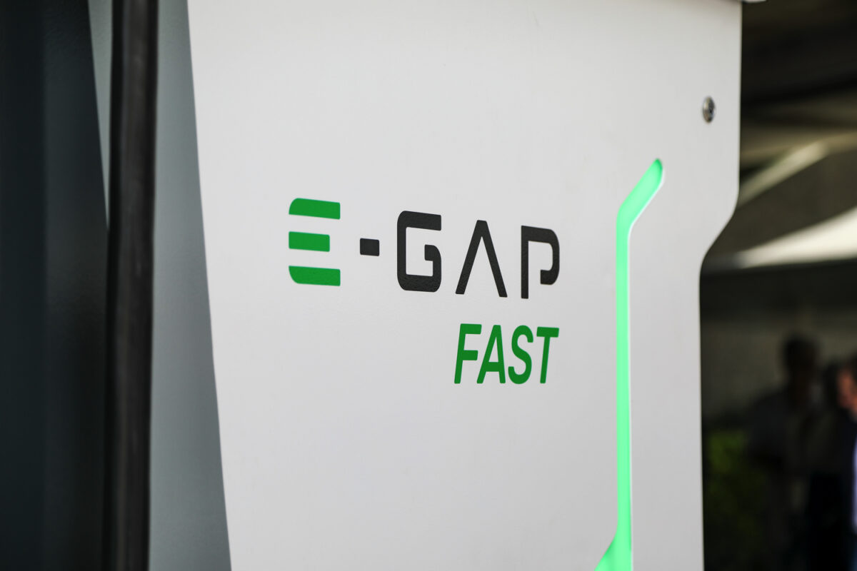 E-GAP Fast traveling charging station