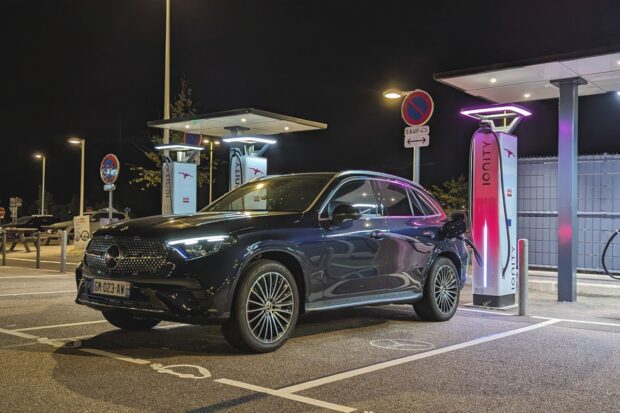 On a fait 500 km d’autoroute en électrique avec une hybride rechargeable, voilà ce qu’on a appris