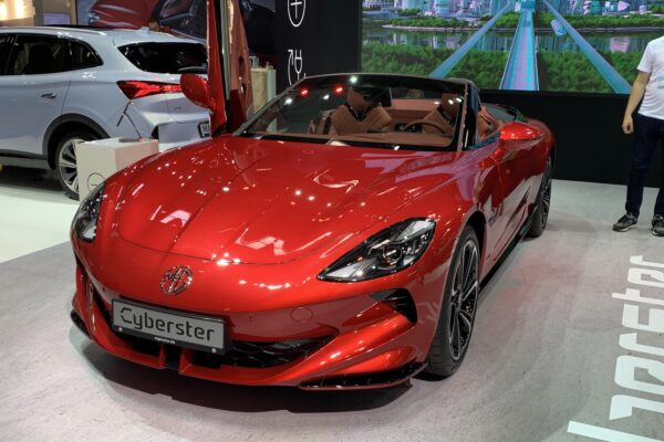 IAA Munich 2023 – MG Cyberster : le roadster électrique superstar