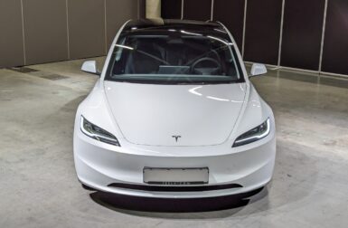 La Tesla Model 3 Highland utilise une stratégie unique pour