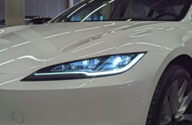 La Tesla Model 3 Highland utilise une stratégie unique pour