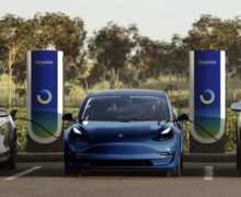 Maintenant, Tesla vend aussi ses Superchargeurs