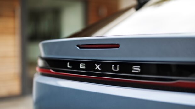 Lexus va multiplier les concepts électriques