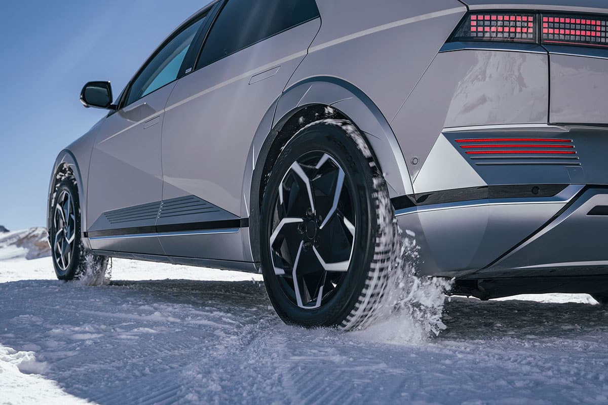 Pneus neige, chaînes, chaussettes quelles sont les obligations pour  équiper sa voiture cet hiver ?
