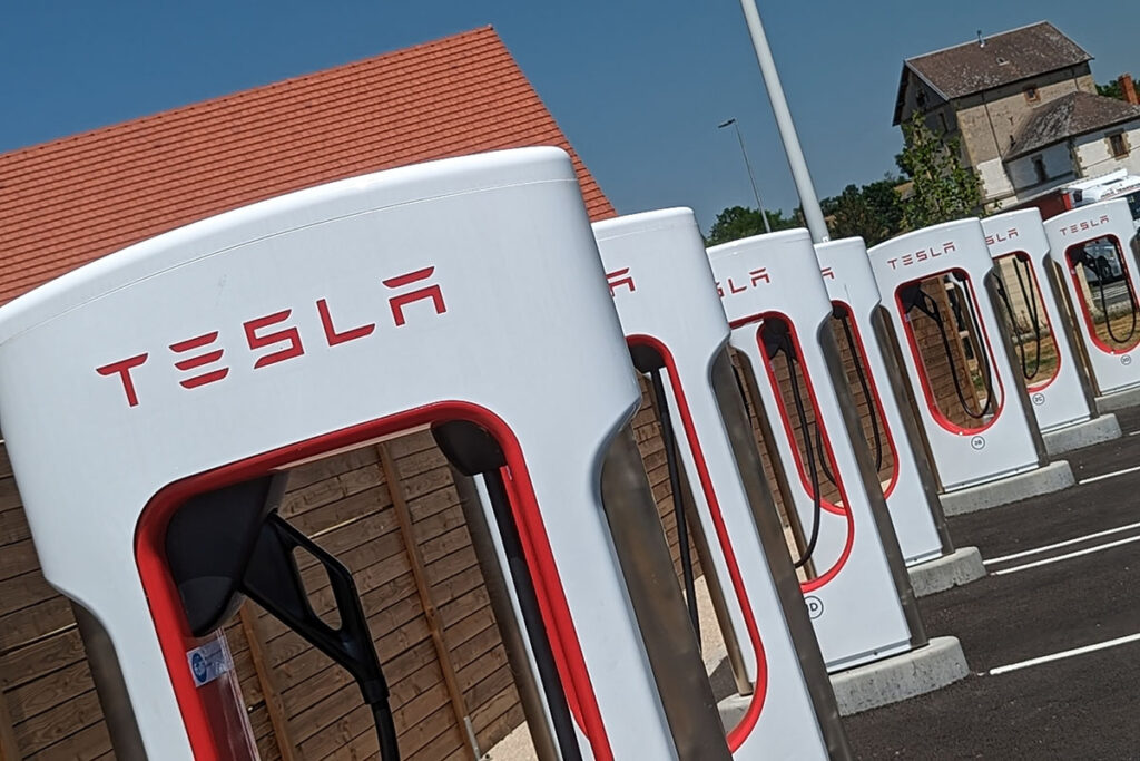 Recharge Tesla lance les heures supercreuses, avec un kWh à prix