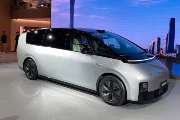 Finale de la Voiture de l'année 2024 : les SUV électriques en force, une  chinoise veut créer la surprise