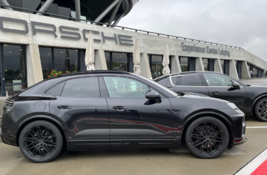 World premiere: Porsche takes the all-electric 2024 Macan to a new level -  Porsche Newsroom USA