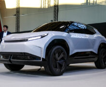 Toyota a-t-il les capacités pour rattraper son retard sur les voitures électriques ?