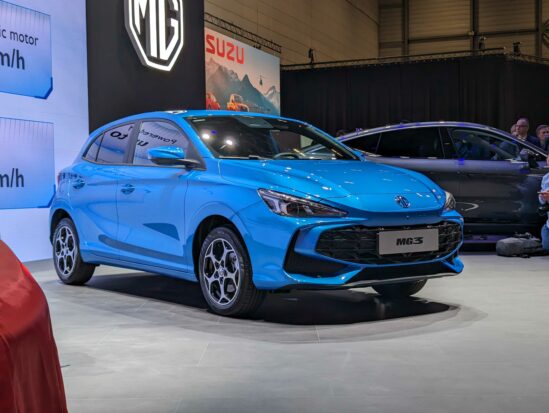 Nouvelle MG3 : la citadine hybride à prix cassé qui menace la Renault Clio