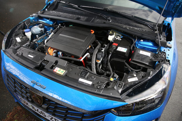 Conso – Voitures électriques : comment bien choisir et entretenir la batterie 12 V ?