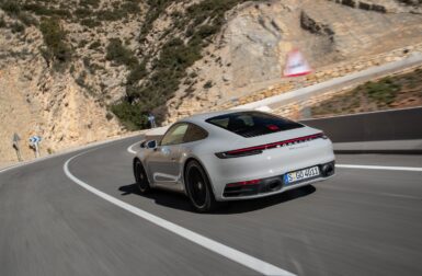 Porsche va bientôt dévoiler la 911 hybride