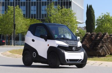 Pour concurrencer la Citroën Ami, Nissan va vendre ce quadricycle électrique